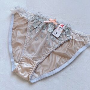 US-L/JP-3L Japanese Embroidery Ruffle String Bikini Shiny Tricot Nylon Panties